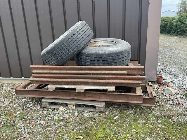 Renault 24gpa3c vrachtwagen + boomtrailer - afbeelding 21 van  53