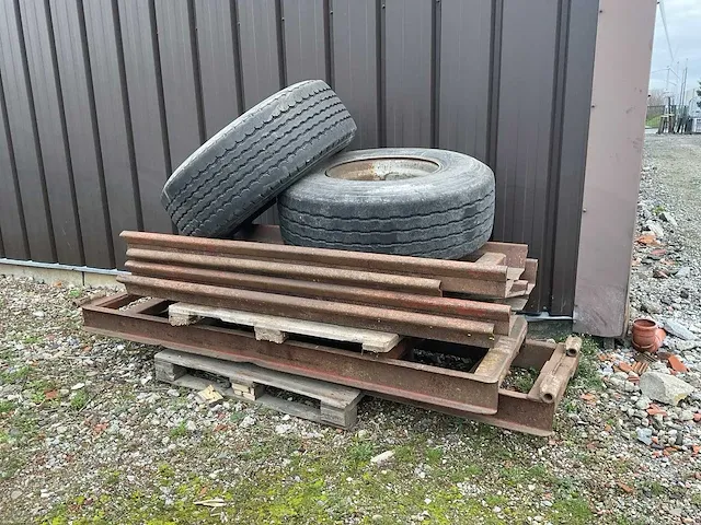 Renault 24gpa3c vrachtwagen + boomtrailer - afbeelding 22 van  53