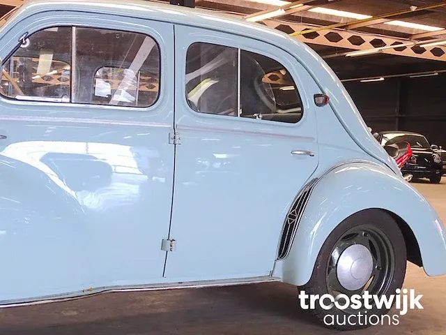Renault 4cv - afbeelding 12 van  60