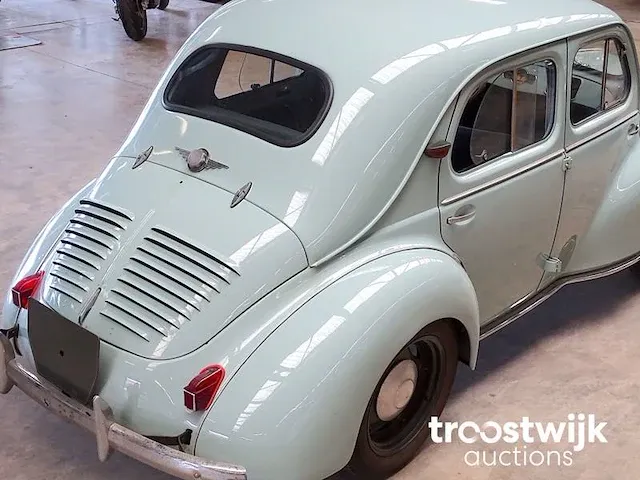 Renault 4cv - afbeelding 18 van  60