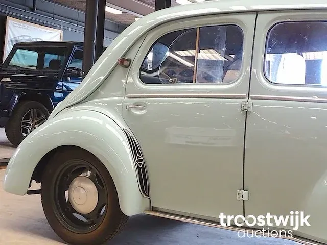 Renault 4cv - afbeelding 20 van  60