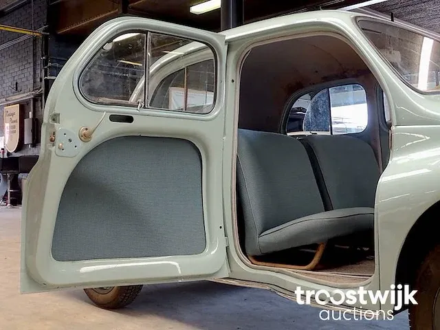 Renault 4cv - afbeelding 23 van  60