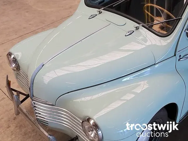Renault 4cv - afbeelding 9 van  60