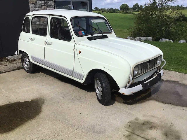 Renault 4l gtl voorouder uit 1981 - afbeelding 1 van  30