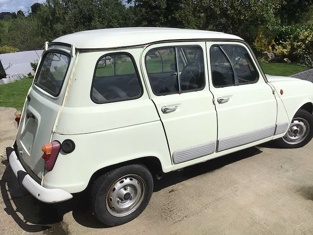 Renault 4l gtl voorouder uit 1981 - afbeelding 12 van  30