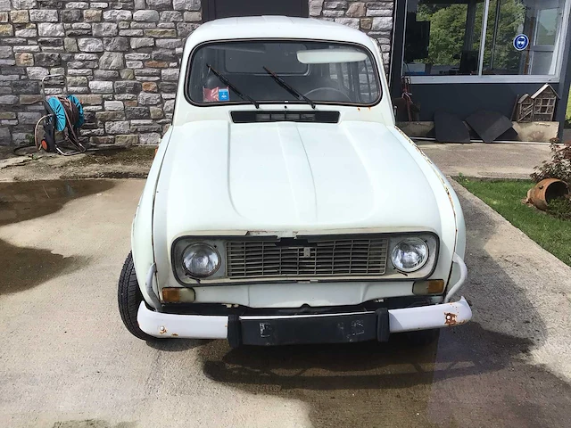 Renault 4l gtl voorouder uit 1981 - afbeelding 23 van  30