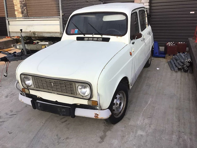 Renault 4l gtl voorouder uit 1981 - afbeelding 25 van  30