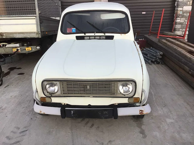 Renault 4l gtl voorouder uit 1981 - afbeelding 26 van  30