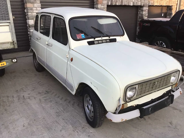 Renault 4l gtl voorouder uit 1981 - afbeelding 27 van  30