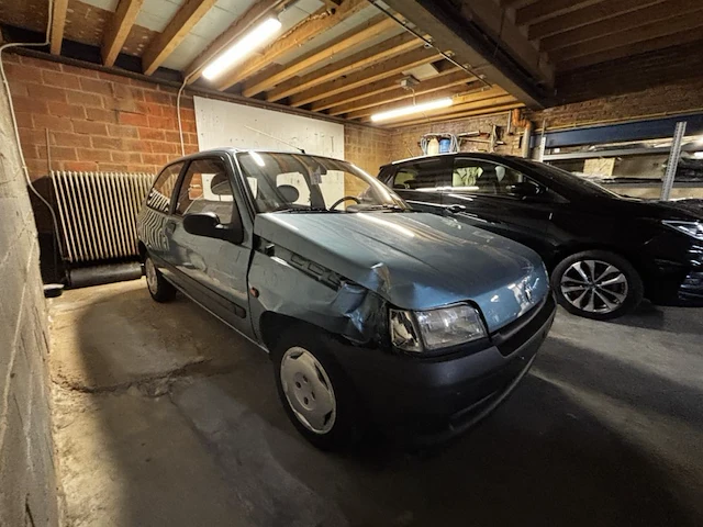 Renault clio, 1996 - afbeelding 17 van  23
