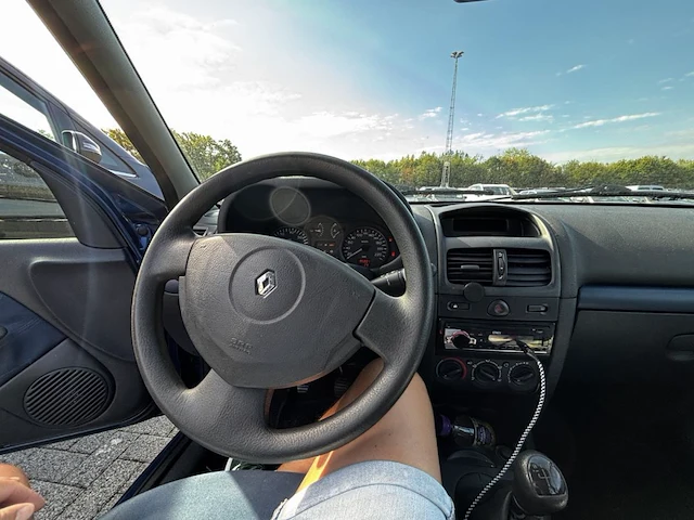 Renault clio, 2001 - afbeelding 6 van  37
