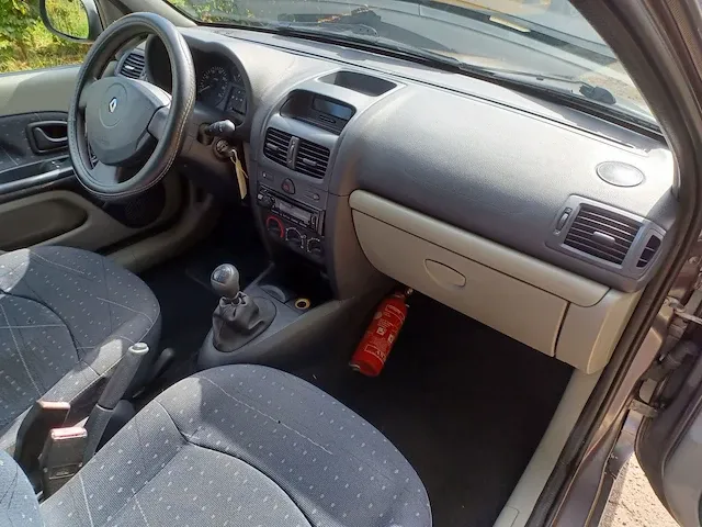 Renault clio, 2001 - afbeelding 4 van  18