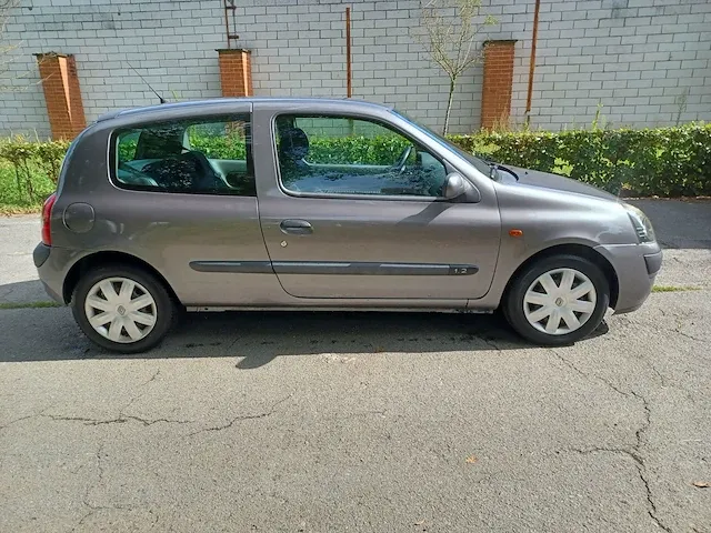 Renault clio, 2001 - afbeelding 15 van  18