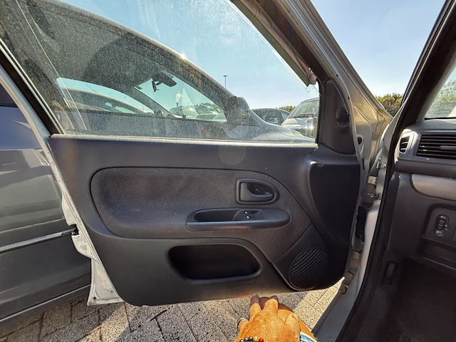 Renault clio, 2004 - afbeelding 13 van  31