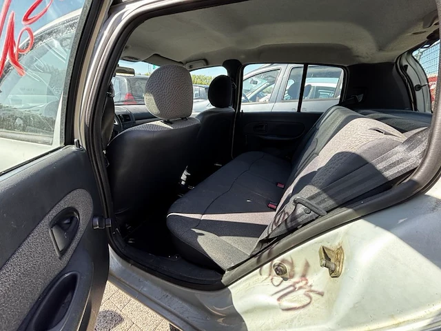 Renault clio, 2004 - afbeelding 15 van  31