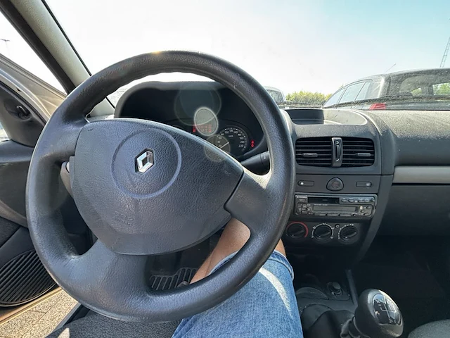 Renault clio, 2004 - afbeelding 7 van  31