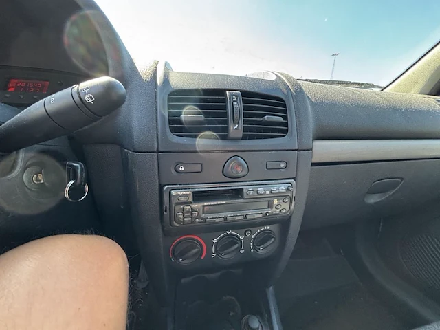 Renault clio, 2004 - afbeelding 8 van  31