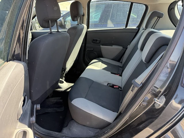 Renault clio, 2011 - afbeelding 15 van  27