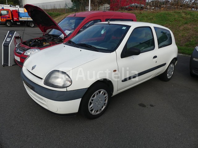 Renault clio auto (1999-132.507 km-vin:vf1cb0ef19648006) - afbeelding 12 van  22
