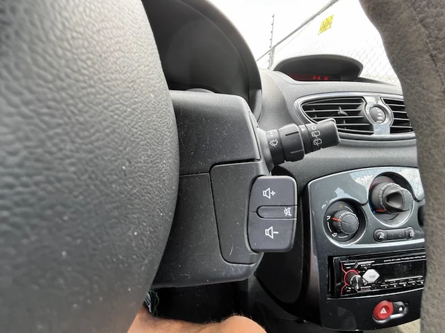 Renault clio iii phase 1.5 dci exception fap 104g. 75, 2013 - afbeelding 6 van  29