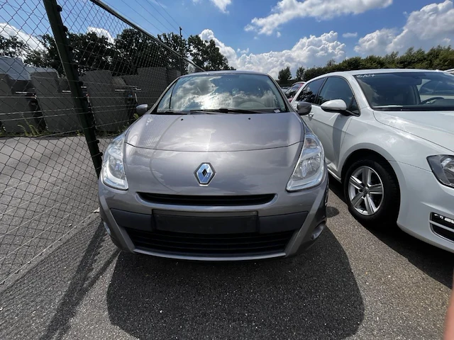 Renault clio iii phase 1.5 dci exception fap 104g. 75, 2013 - afbeelding 12 van  29
