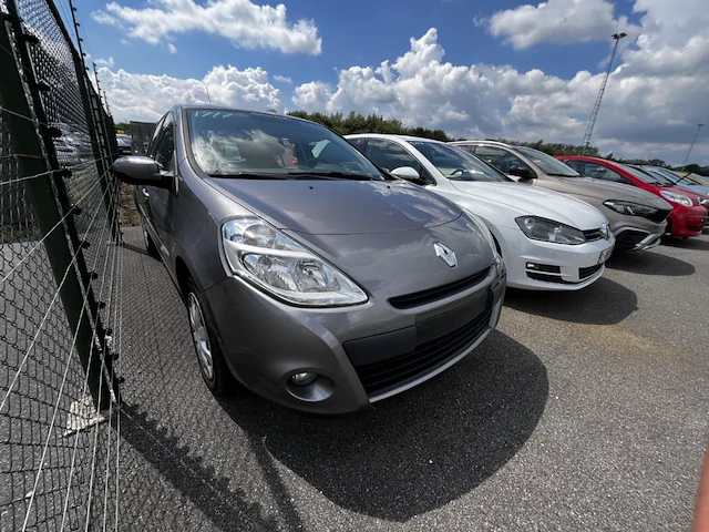 Renault clio iii phase 1.5 dci exception fap 104g. 75, 2013 - afbeelding 23 van  29