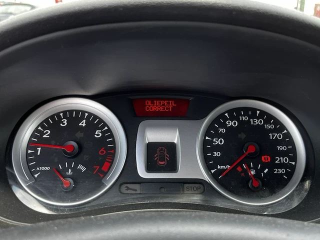 Renault clio iii phase 1.5 dci exception fap 104g. 75, 2013 - afbeelding 27 van  29