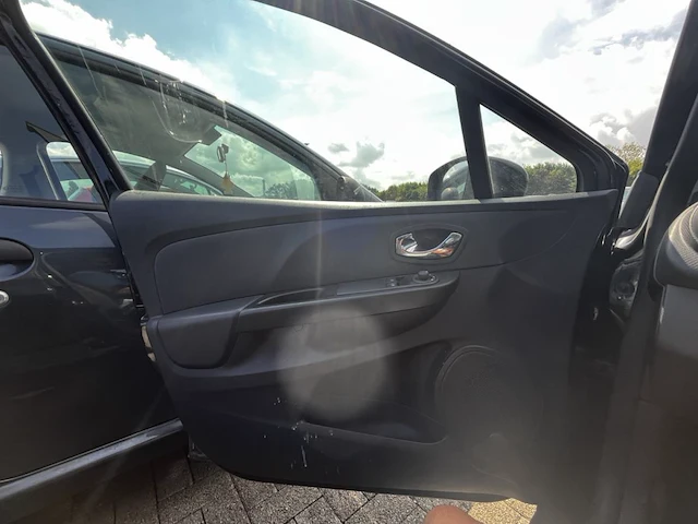 Renault clio iv 1.5 dci expression 75,2013 - afbeelding 7 van  36