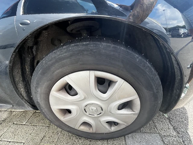 Renault clio iv 1.5 dci expression 75,2013 - afbeelding 18 van  36