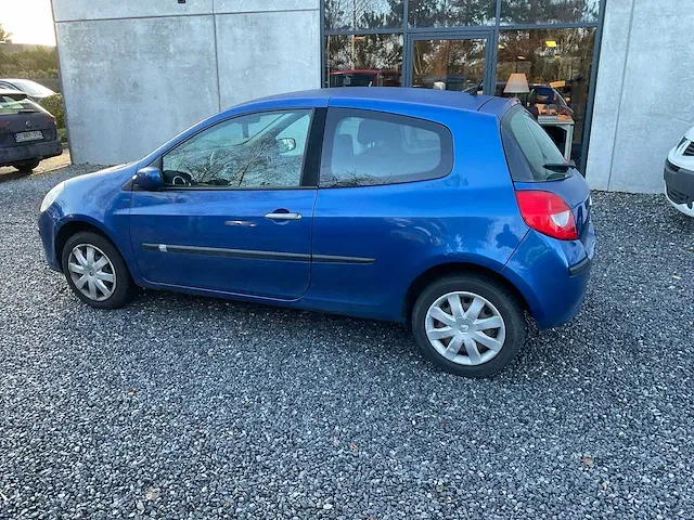 Renault clio personenauto - afbeelding 3 van  18