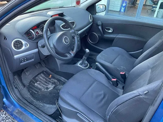 Renault clio personenauto - afbeelding 4 van  18