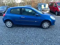 Renault clio personenauto - afbeelding 15 van  18