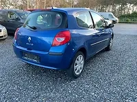 Renault clio personenauto - afbeelding 17 van  18