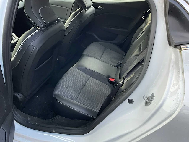 Renault clio personenauto - afbeelding 17 van  29