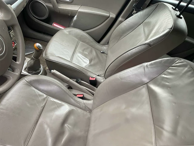 Renault clio personenauto - afbeelding 2 van  13
