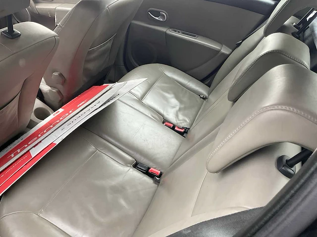 Renault clio personenauto - afbeelding 13 van  13
