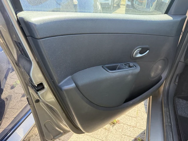 Renault clio sw phase ii 1.5 dci expression 86, 2009 - afbeelding 6 van  24