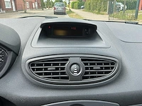 Renault clio uit 2010 - afbeelding 8 van  52