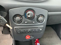 Renault clio uit 2010 - afbeelding 9 van  52