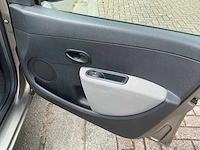 Renault clio uit 2010 - afbeelding 14 van  52