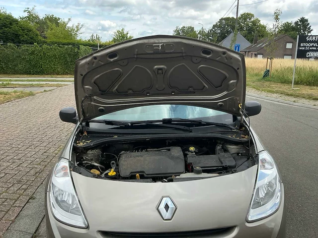 Renault clio uit 2010 - afbeelding 28 van  52