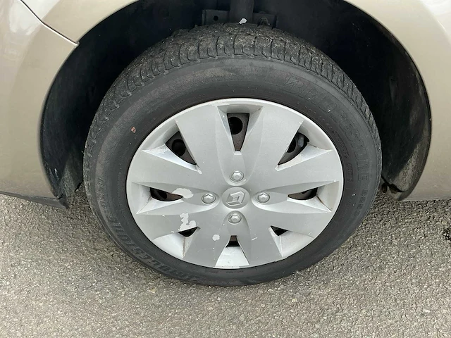 Renault clio uit 2010 - afbeelding 32 van  52