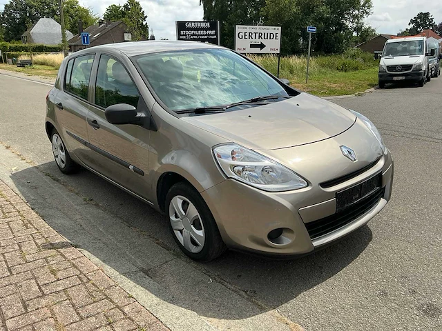 Renault clio uit 2010 - afbeelding 23 van  52