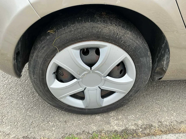 Renault clio uit 2010 - afbeelding 35 van  52