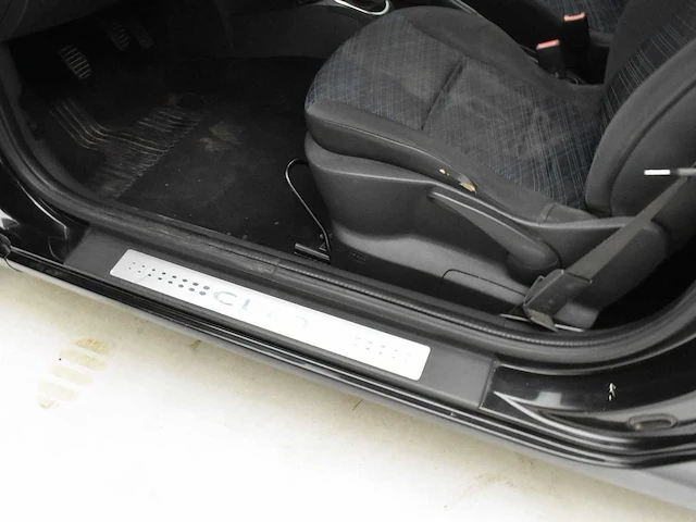 Renault clio - afbeelding 15 van  31