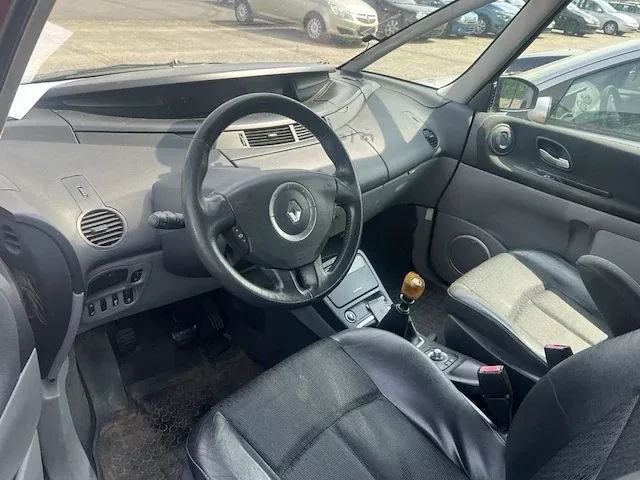 Renault espace iv phase ii 1.9 dci authentique 115, 2006 - afbeelding 11 van  15