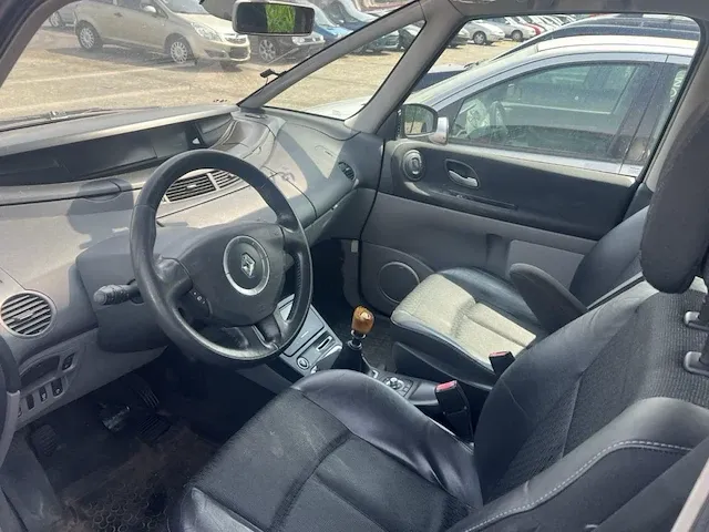 Renault espace iv phase ii 1.9 dci authentique 115, 2006 - afbeelding 13 van  15