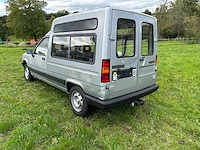 Renault expres oldtimer uit 1991 - afbeelding 8 van  14