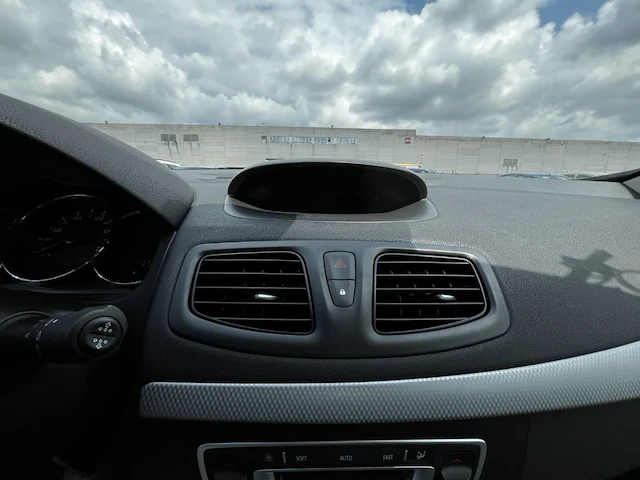 Renault fluence 1.5 dci dynamique fap edc 110 at, 2012 - afbeelding 28 van  29