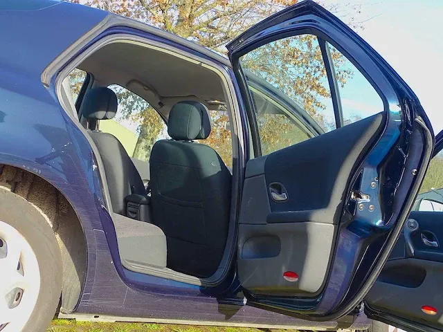Renault laguna 1.9 dci - afbeelding 16 van  50